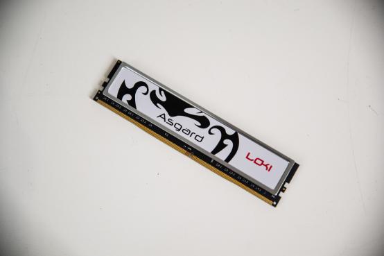 不能去现场看决赛？也许你应该组建一台看球神器