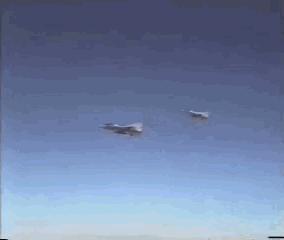 战斗机被导弹锁定后还能逃跑吗,战斗机被导弹锁定做什么机动