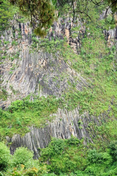 腾冲凤凰宝集泡温泉,腾冲民宿泡温泉推荐