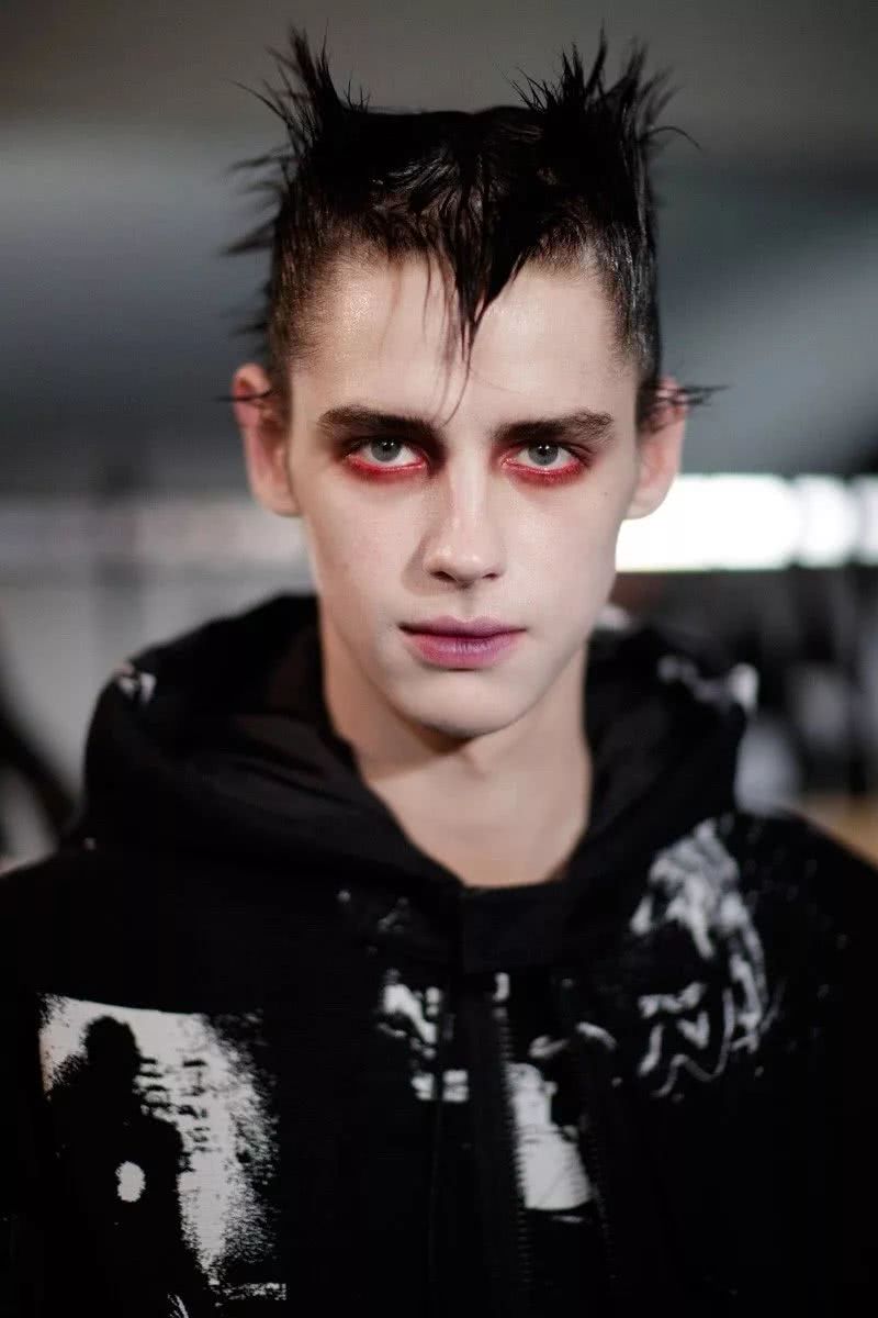 高桥盾undercover联名,uc高桥盾秀款undercover