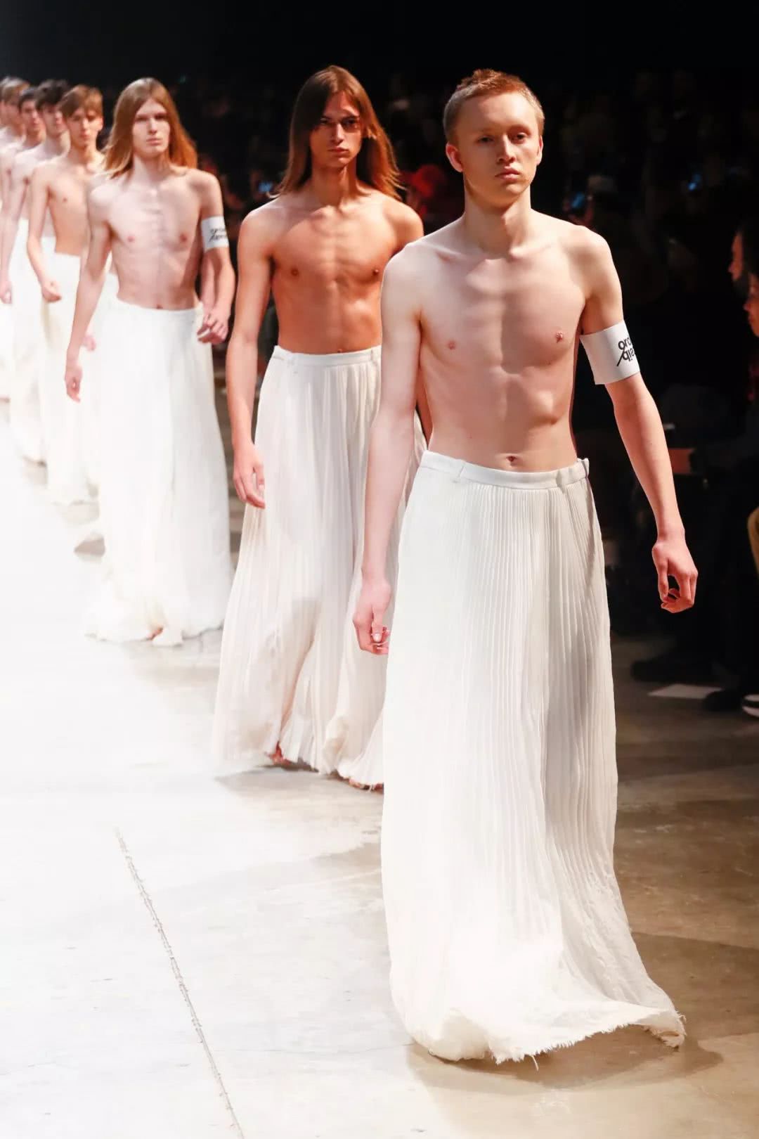 高桥盾undercover联名,uc高桥盾秀款undercover