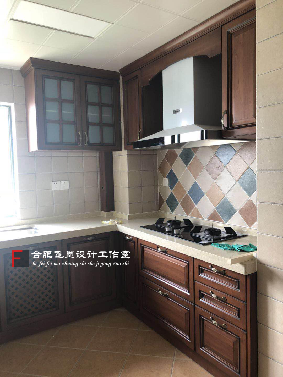 橱柜门怎么做好看又实用,橱柜门玻璃的好还是木头的好