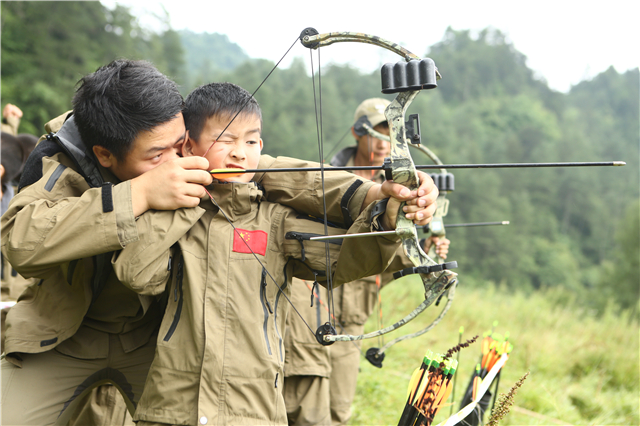 孩子动手打人怎样引导,孩子为什么打人有攻击性