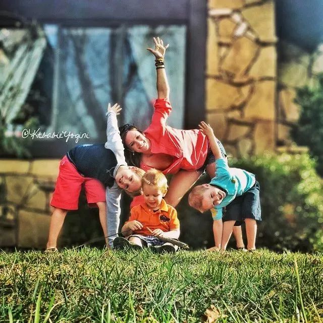 瑜伽辣妈全身照,瑜伽辣妈高清图片