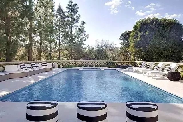 四大足球巨星的豪宅,足球巨星顶级豪宅