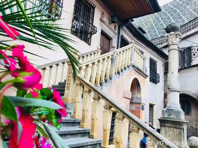 除了法国足球和国庆日，童话小镇也是解锁法式浪漫的方式