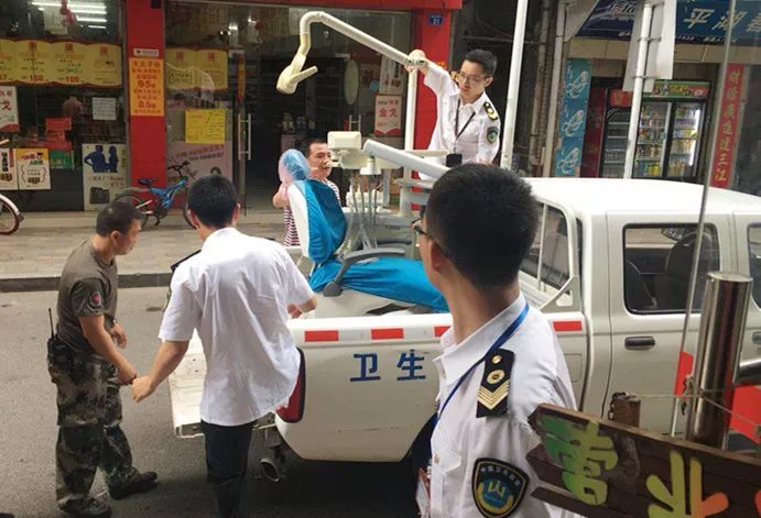 农民房外咋多了根线？手贱一拉，3万没了！竟扯出个牙科“黑窝”