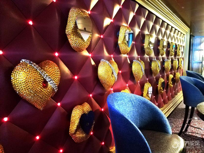 坐奢华游轮什么感受？房间就像漂在海上量子号游记！