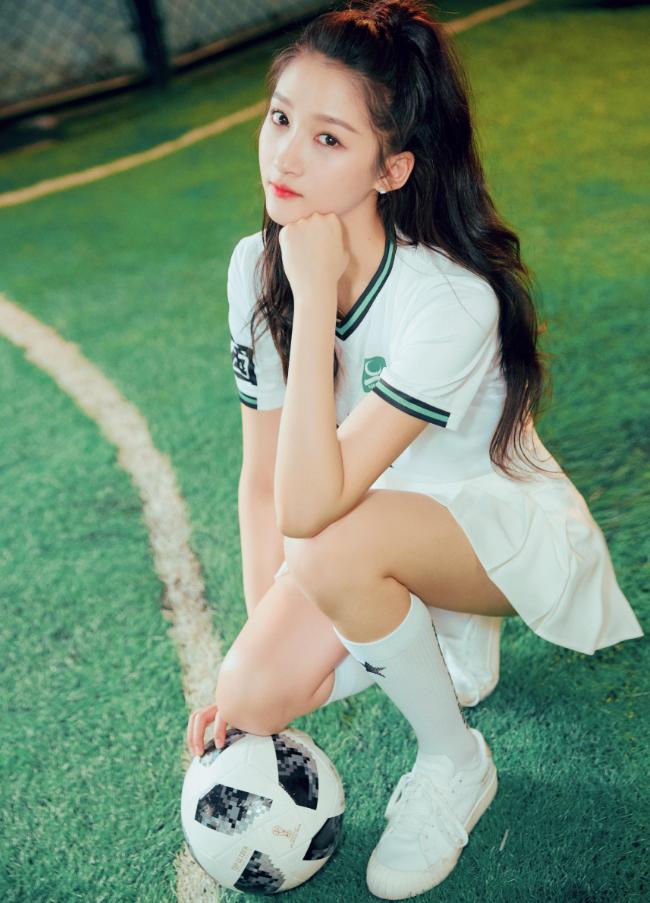 最美足球女神图片,德国最美足球女神写真娜乌西卡