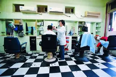 老底子剃头发视频,老底子理发