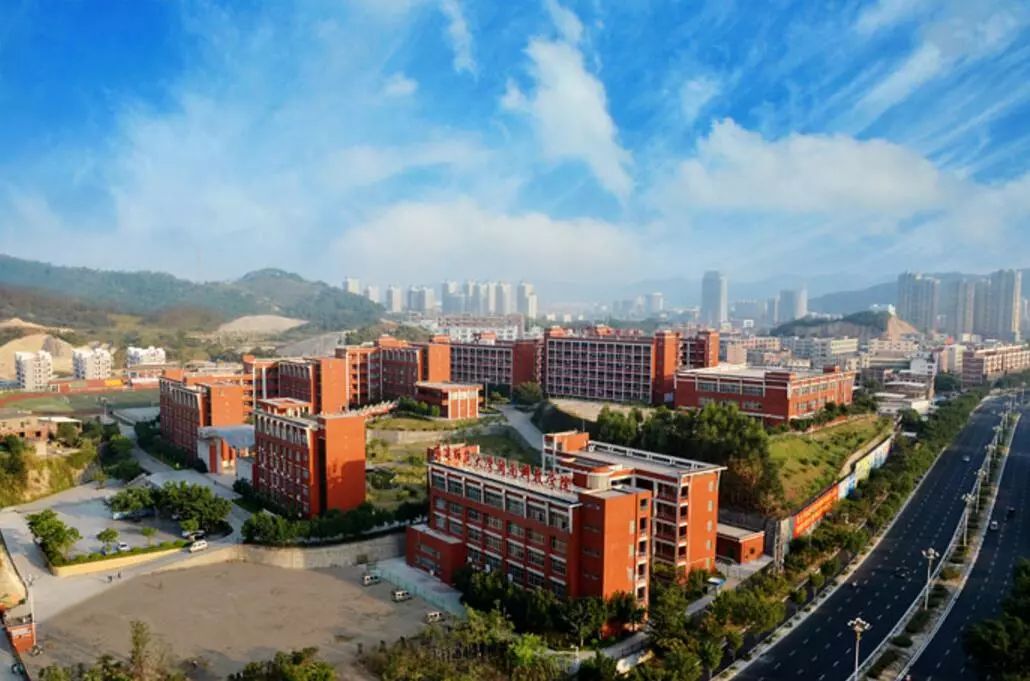 在泉州读大学,要不要去泉州念大专