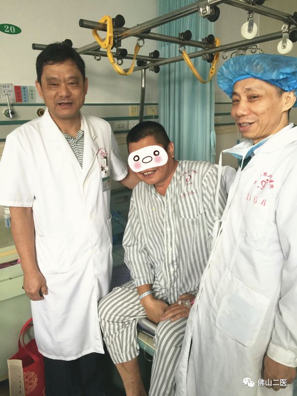 阿伯在医院苏醒视频,阿伯骨折