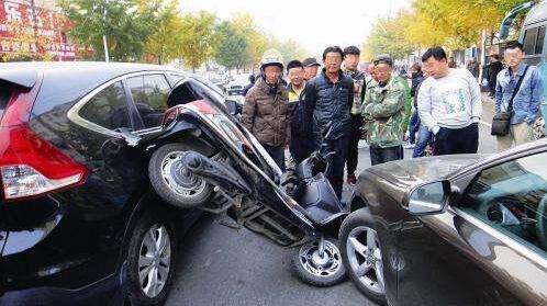 喜欢出去浪的车主注意了，异地事故处理技巧必须得懂！