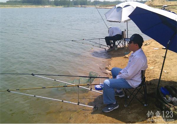 底浮钓鲢鳙技巧视频,海竿花篮浮钓鲢鳙技巧