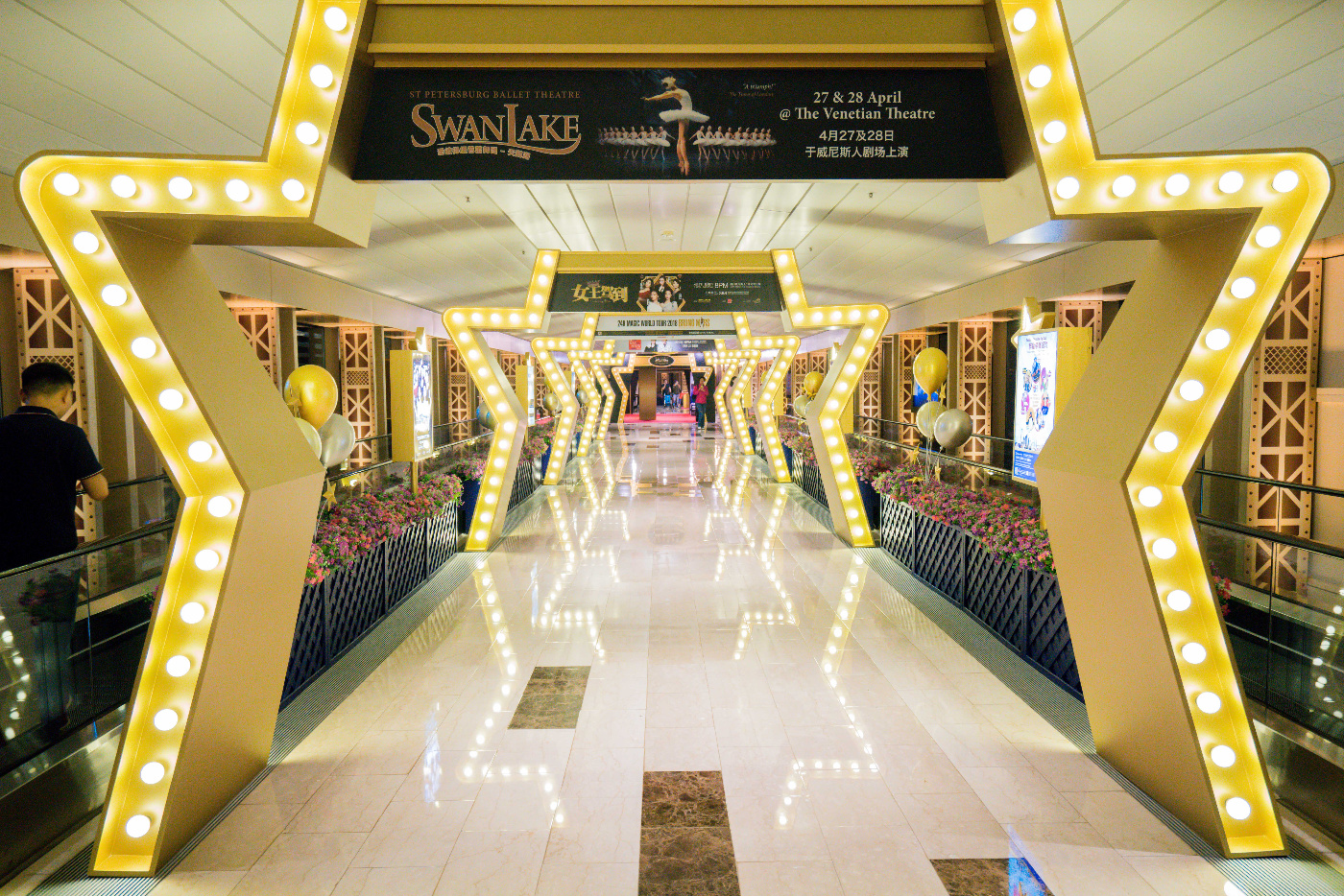 澳门巴黎人时尚秀,澳门巴黎人夜景震撼视频