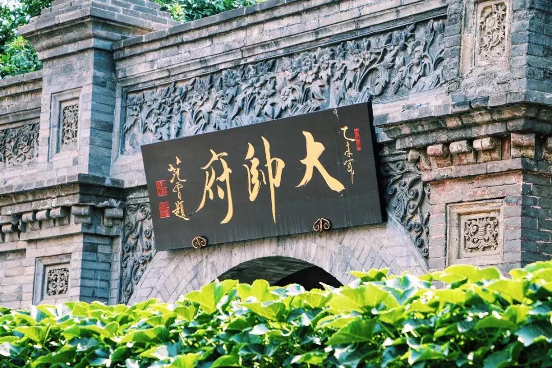 专列开向正北方，健康老人相聚呼伦贝尔草原，河南多地均可上下客