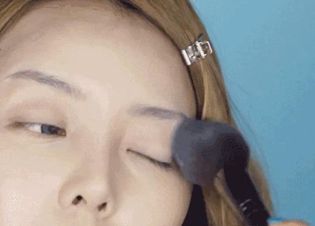 实用化妆技巧让妆容更完美,日常妆容化妆步骤正确错误全过程