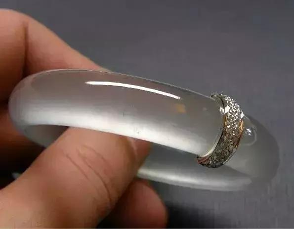 玉碎了要注意什么,玉碎了怎么办三大妙招可完美解决