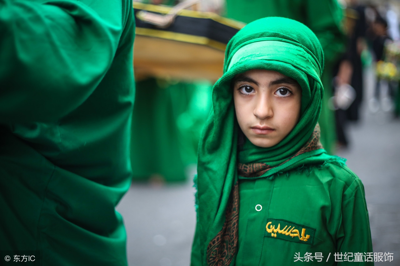 巴拉巴拉童装与班尼路童装哪个好,七彩摇篮和巴拉巴拉哪个童装更好