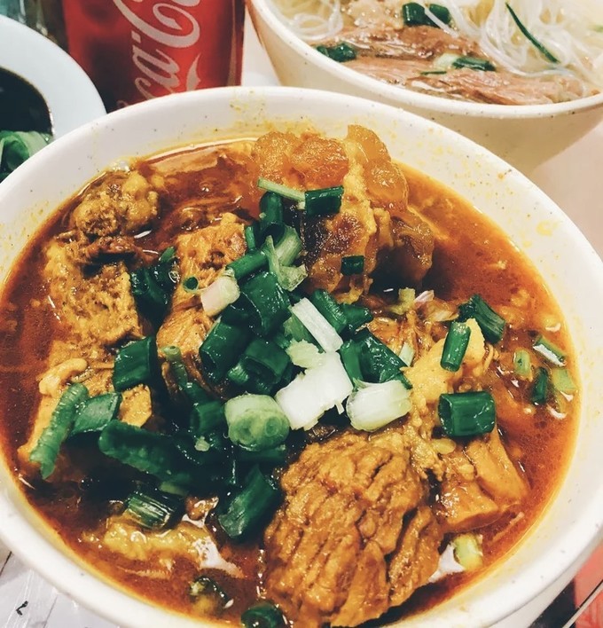 购物天堂里的市井味道：是古惑仔的码头，也是陈奕迅的“香港胃”