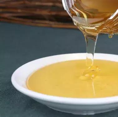 长白山脚下的原生态椴树蜜,长白山自然成熟椴树蜜