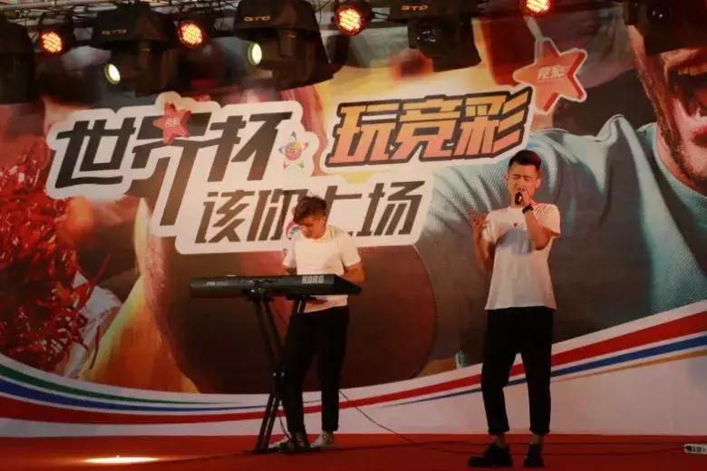 享受足球带来的快乐,享受足球乐趣挥洒激情活力