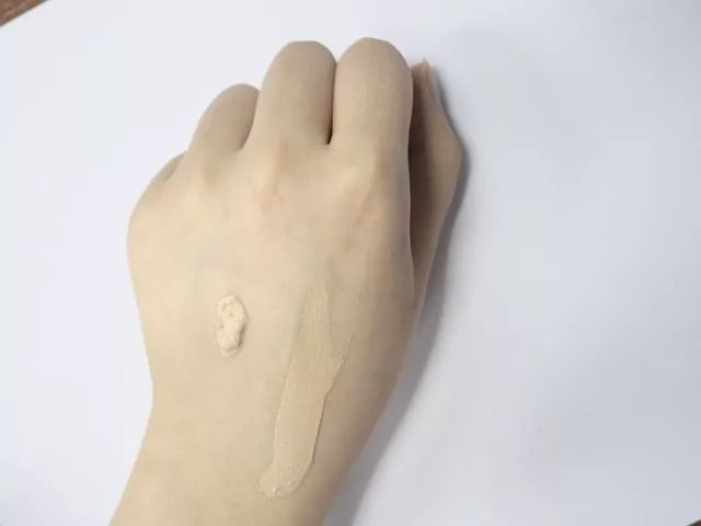 选粉底啦8款爆火持妆粉底测评,粉底推荐遮斑前十名红榜