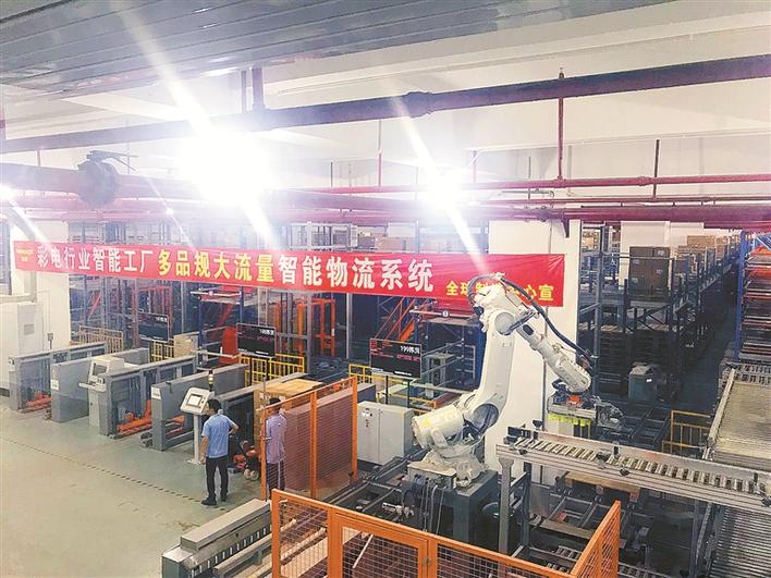 深圳这家工厂的普工工资是真的高,深圳有些车间全是机器人