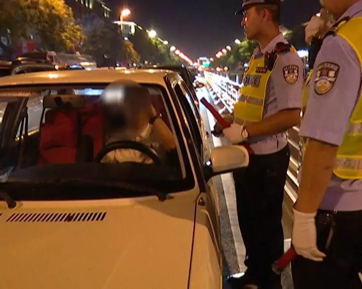 隔夜喝酒开车是否构成危险驾驶,警惕隔夜酒也可能导致酒驾