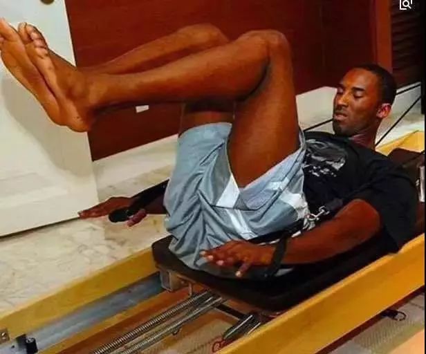 明星都在练的普拉提运动，它真的不是瑜伽！