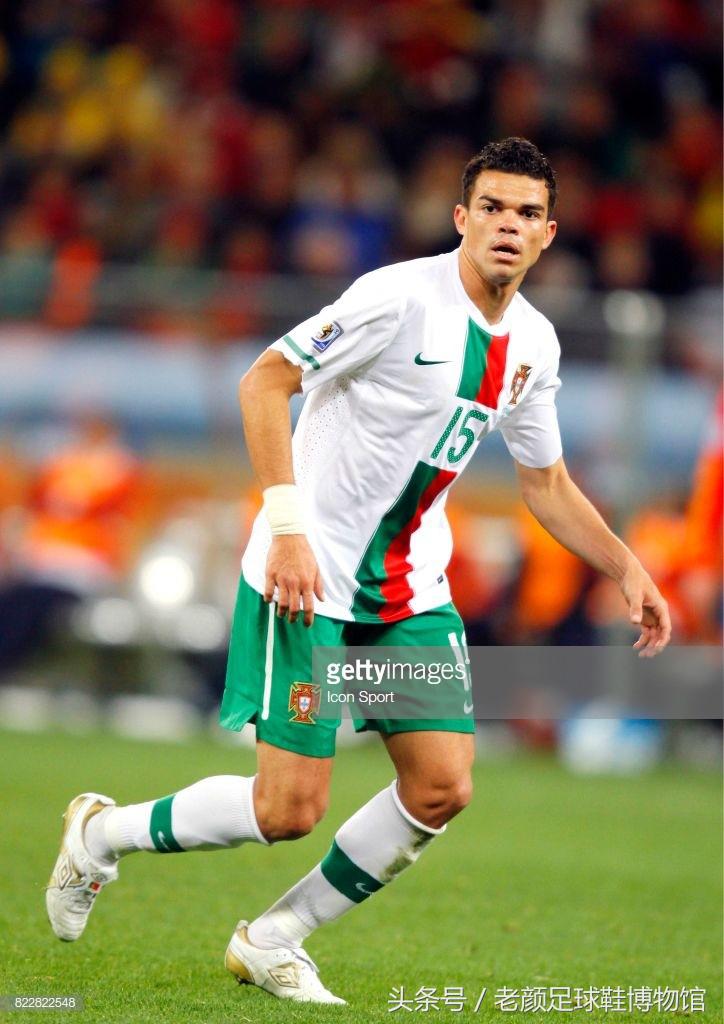 世界杯战靴盘点,南非世界杯复刻版足球鞋