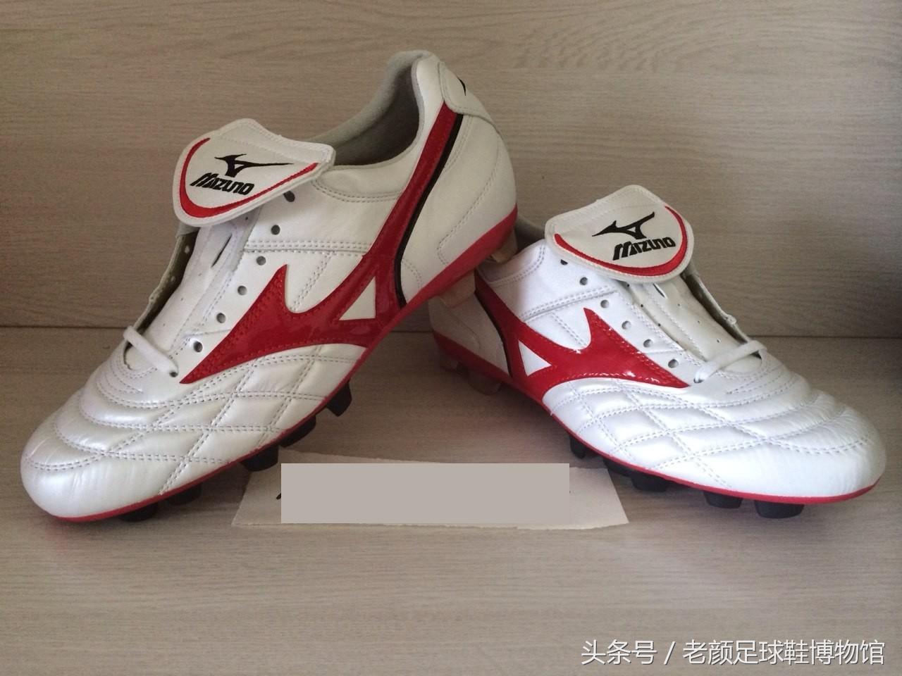 世界杯战靴盘点,南非世界杯复刻版足球鞋