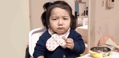 宝宝异物卡喉的急救方法图解,宝宝被异物卡喉