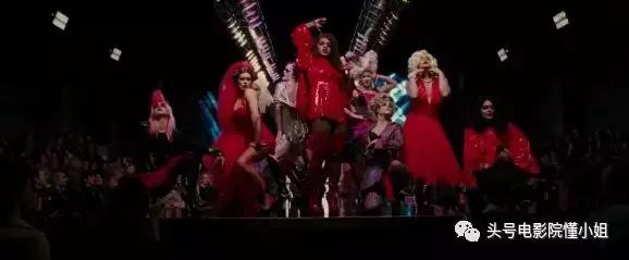 题材尺度超大胆的剧来了！他变装比许晴还性感女人看完说白活了