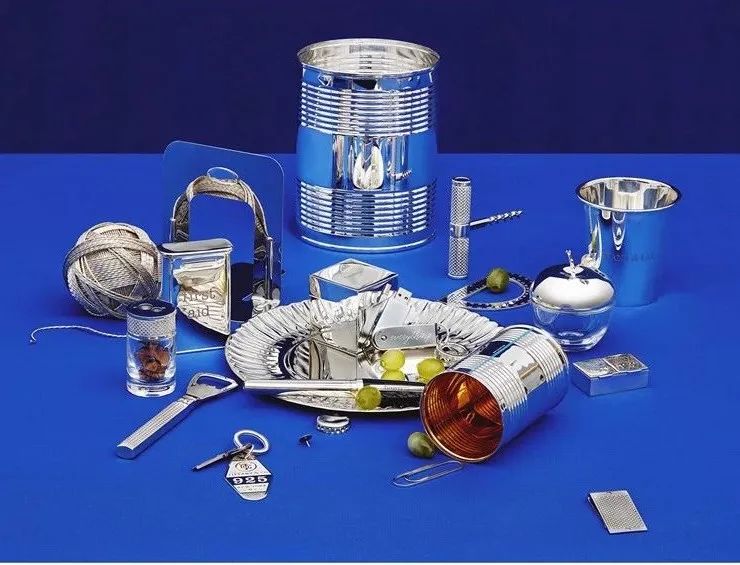 王菲戴的那个1500元回形针不算夸张，蒂芙尼180多年前就在卖镶钻金铅笔了！