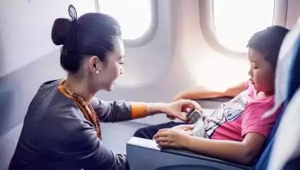 双流的宝爸宝妈看过来！没空陪小孩坐飞机，这项服务免费帮到你！