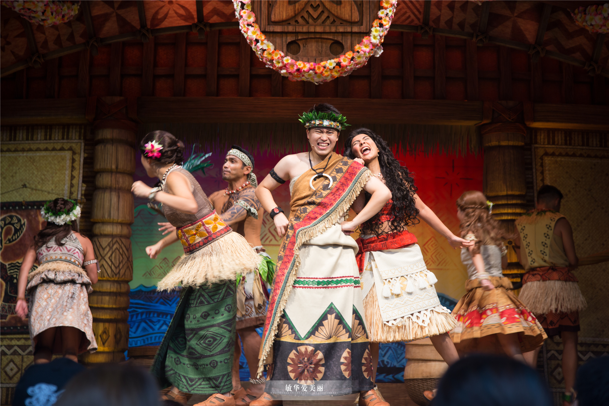 香港迪士尼门票深港联游,香港迪士尼2大1小亲子当日套票