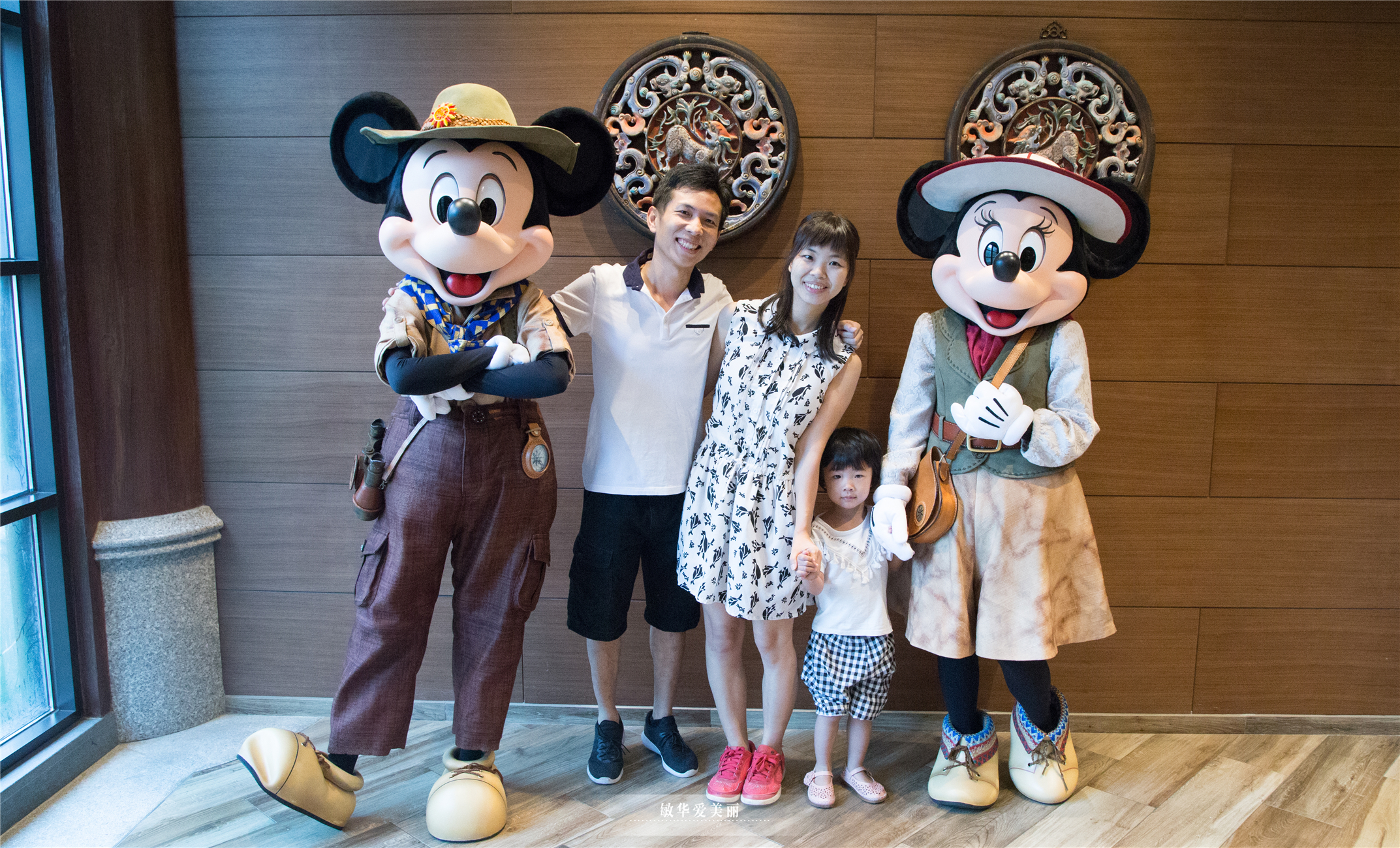 香港迪士尼门票深港联游,香港迪士尼2大1小亲子当日套票