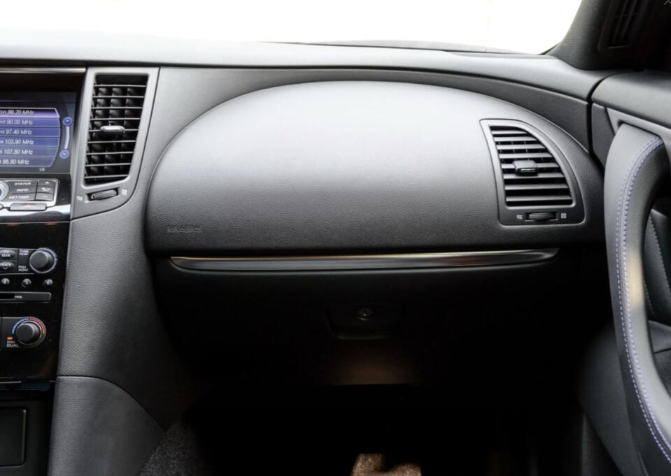 2015款英菲尼迪qx70绝影版,英菲尼迪qx702013超越版测评