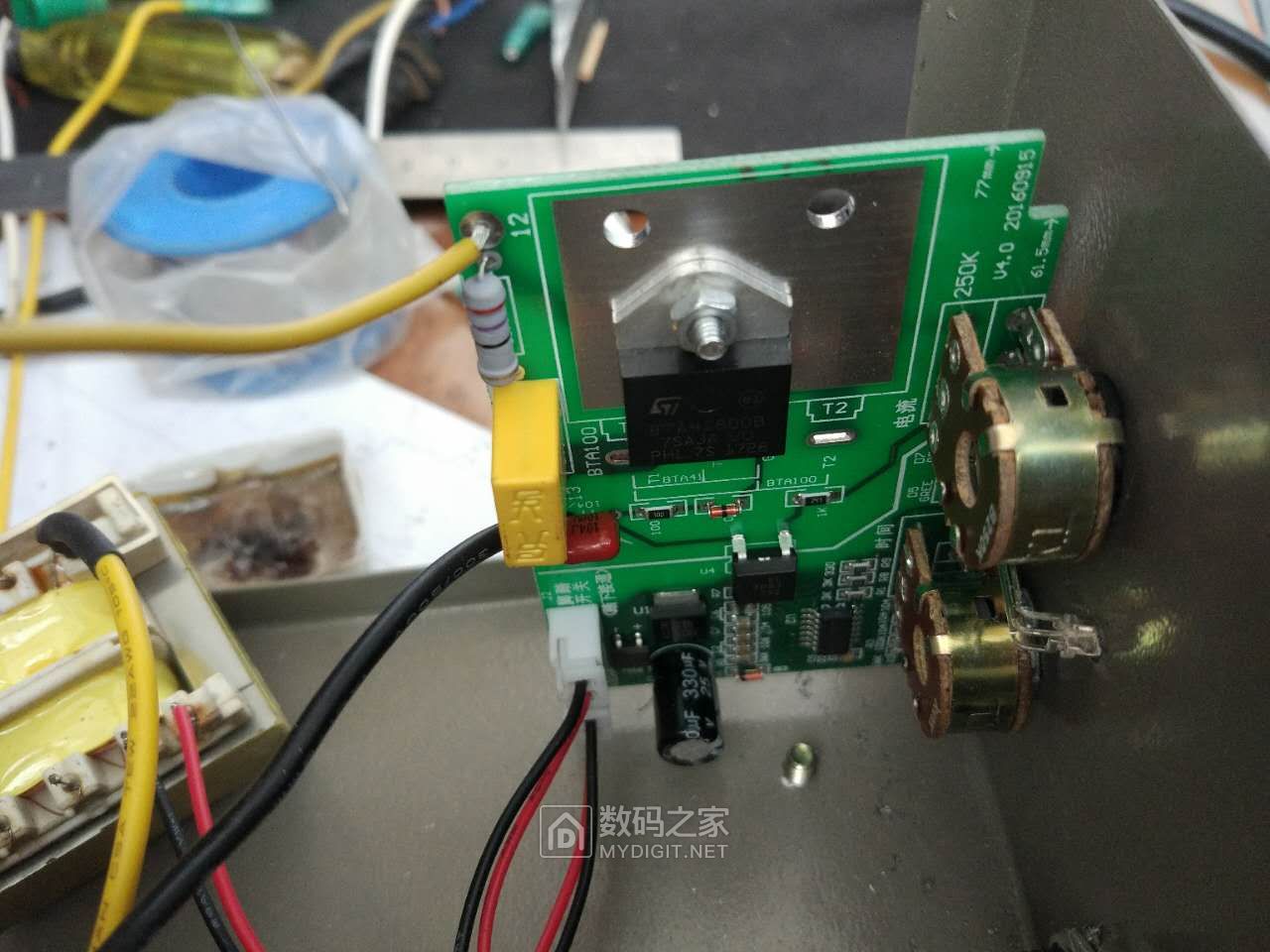 怎样拆微波炉变压器才能改点焊机,报废微波炉改点焊机