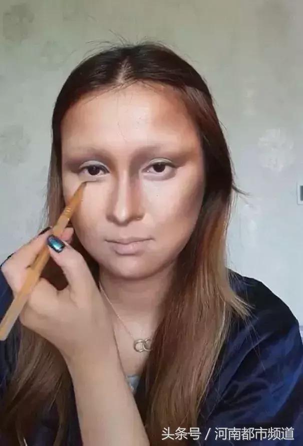 20岁美女卸妆秒变80岁大妈,27岁女孩化妆成大妈