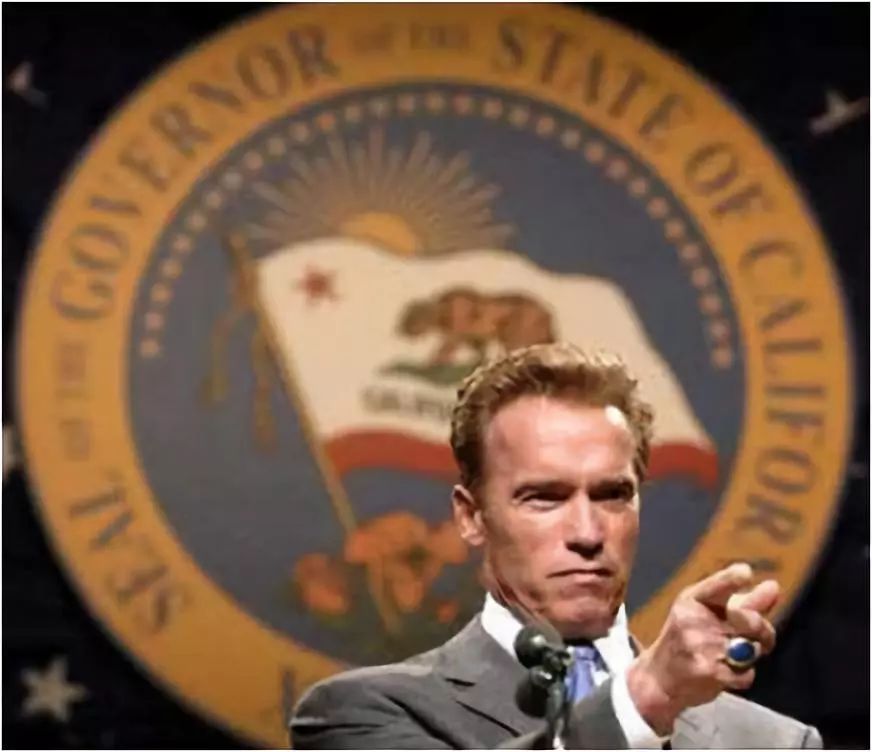 施瓦辛格19岁参加健美比赛,施瓦辛格第一个健美冠军