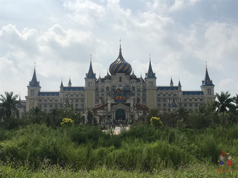 北方湖边的南海观音像,南海观音巨像