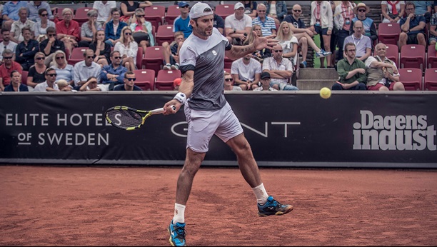 意大利三连平夺冠,两天夺三冠