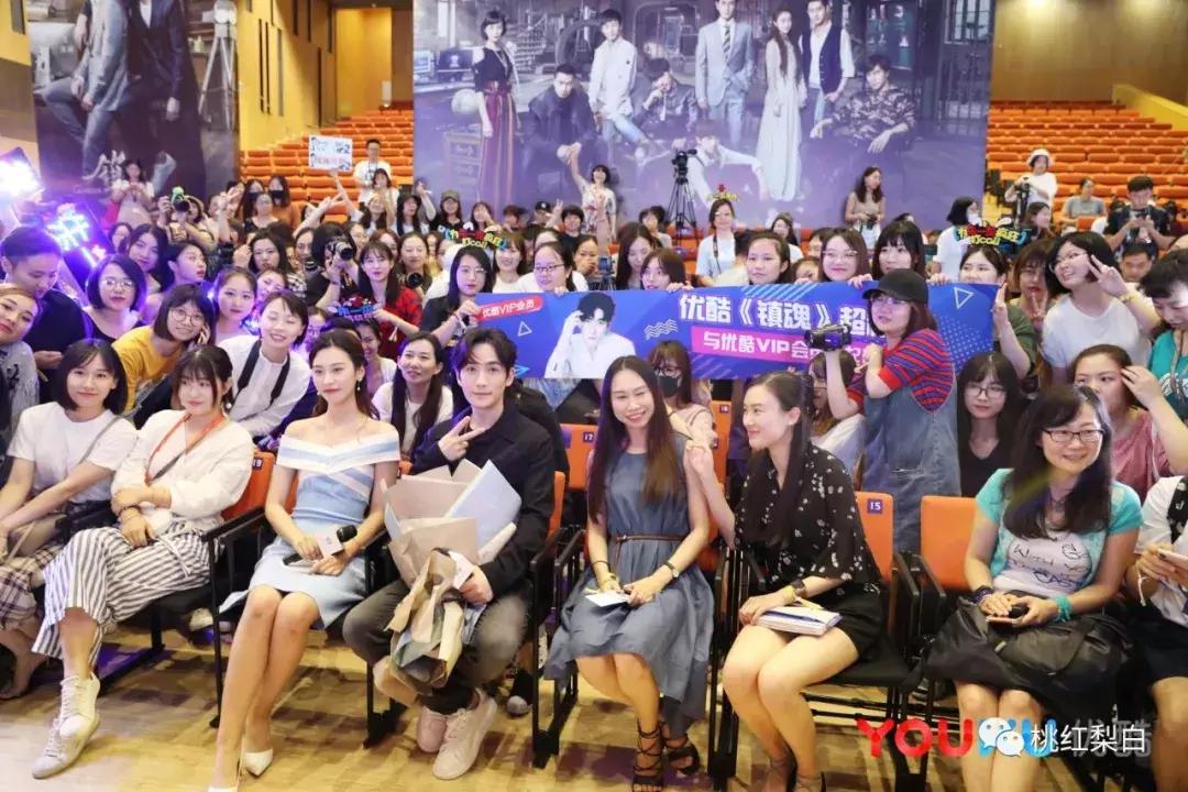 和朱一龙尬聊了十分钟，终于知道他被吹爆的理由了！真宝藏男孩儿