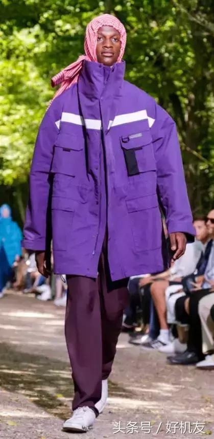 手机颜色比较特别的有哪些,手机的所有颜色怎么变