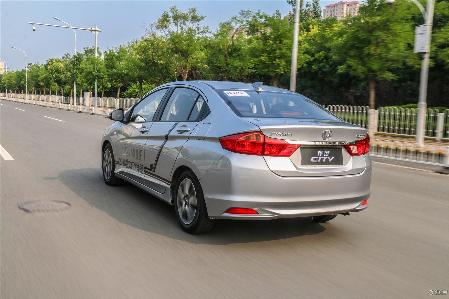 试驾广汽本田新锋范,价格实惠的合资买菜车推荐