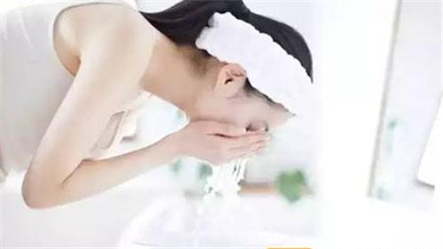 都8102年了，还用这些方法祛黑头，你的脸还好吗？