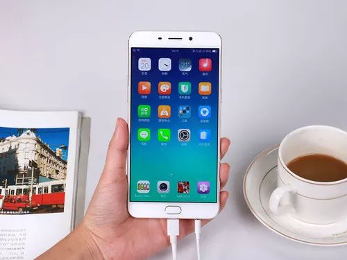 手机频繁死机怎么办？学会这几招轻松搞定