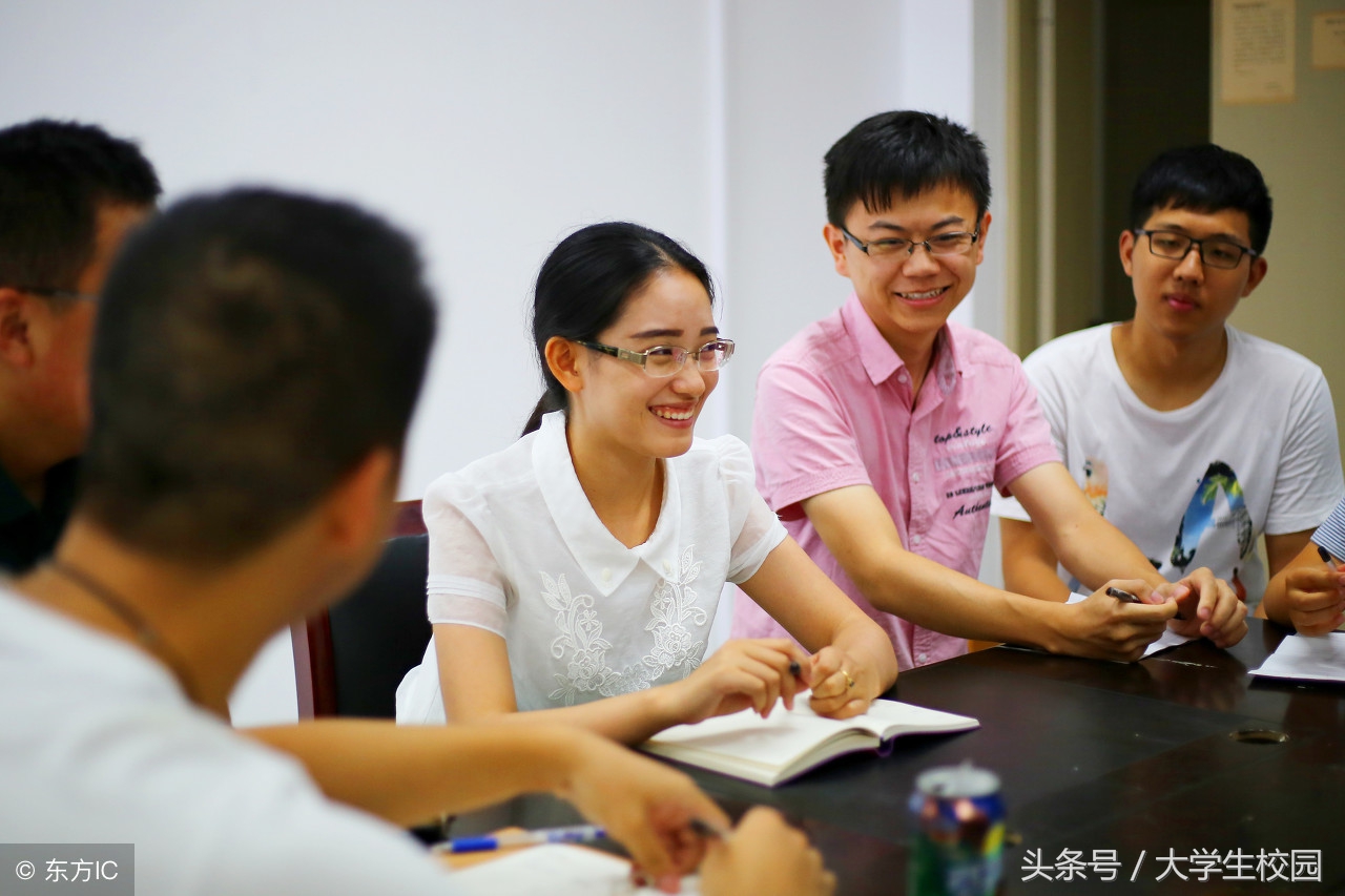 大学生进社团面试注意什么,大学生社团面试的技巧和注意事项